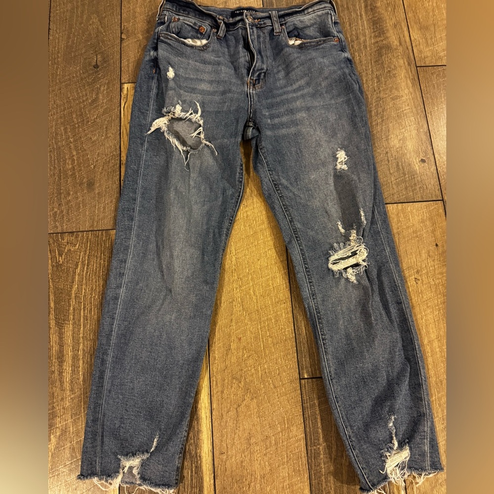 Aéropostale Stretch Mom Jeans – Size 6 Regular – Distressed Straight Leg